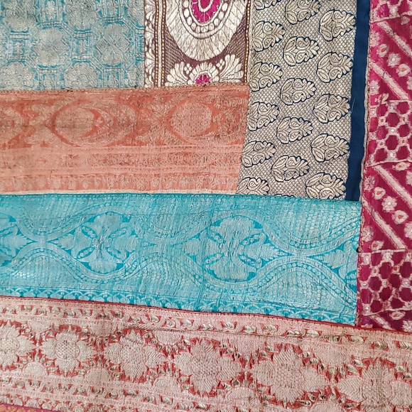 Pier 1 Imports Sari Throw with Metallic Accents. - Picture 5 of 8